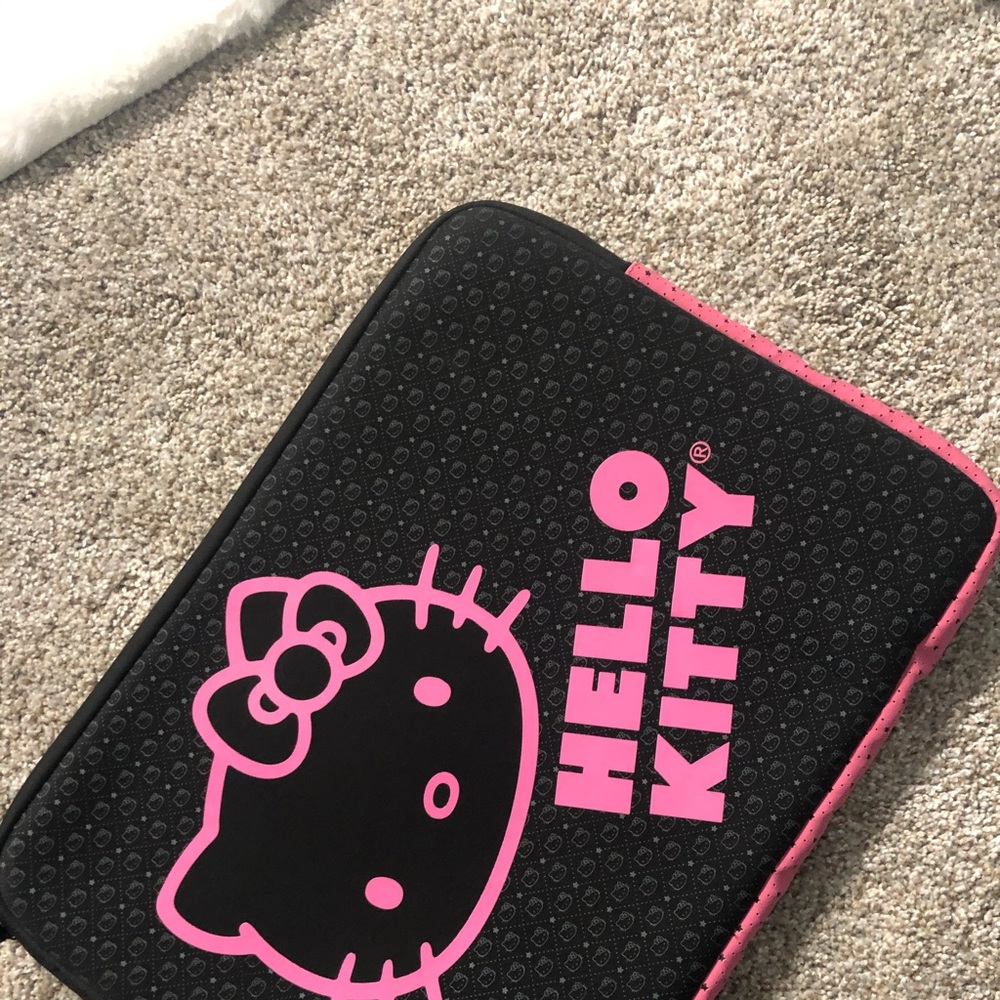 Hello kitty laptop case 17’